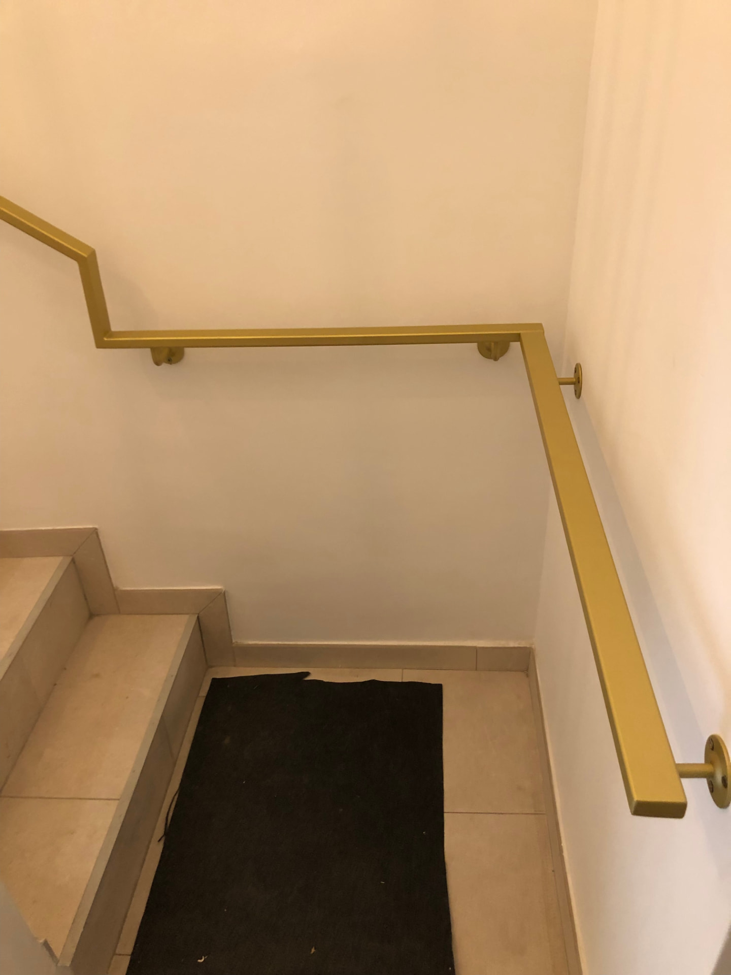 Main courante d'angle sur mesure